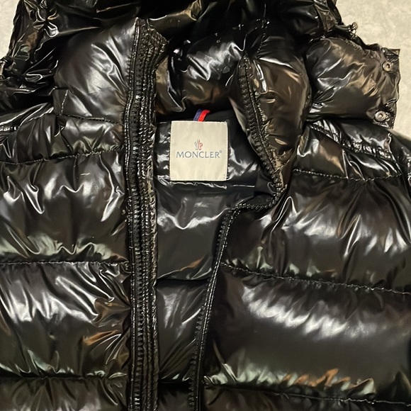 Moncler Maya Mens DownJacket - Picture 15 of 17